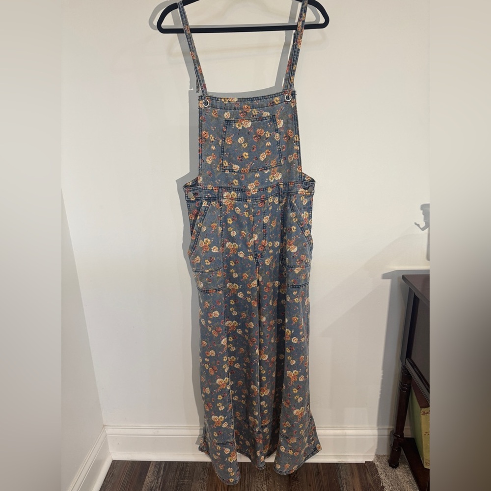 🌼 Blue Velvet Floral Wide Leg Denim Overalls – Size Small – NWT - Picture 3 of 12